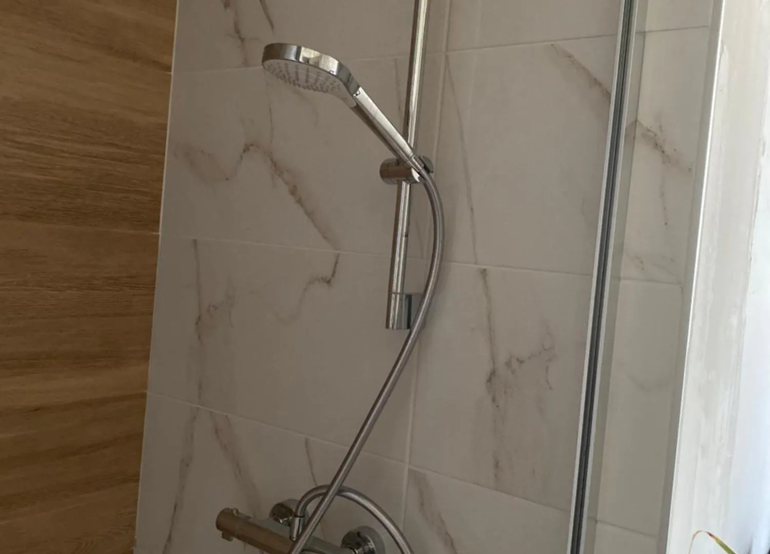 Quarto em Acomodações Particulares Chez Chantal Capendac França